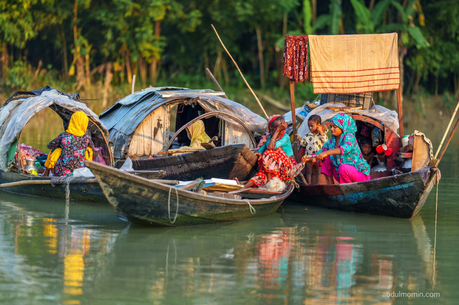 Floating Gypsy Life in Barisal, Living on Boats