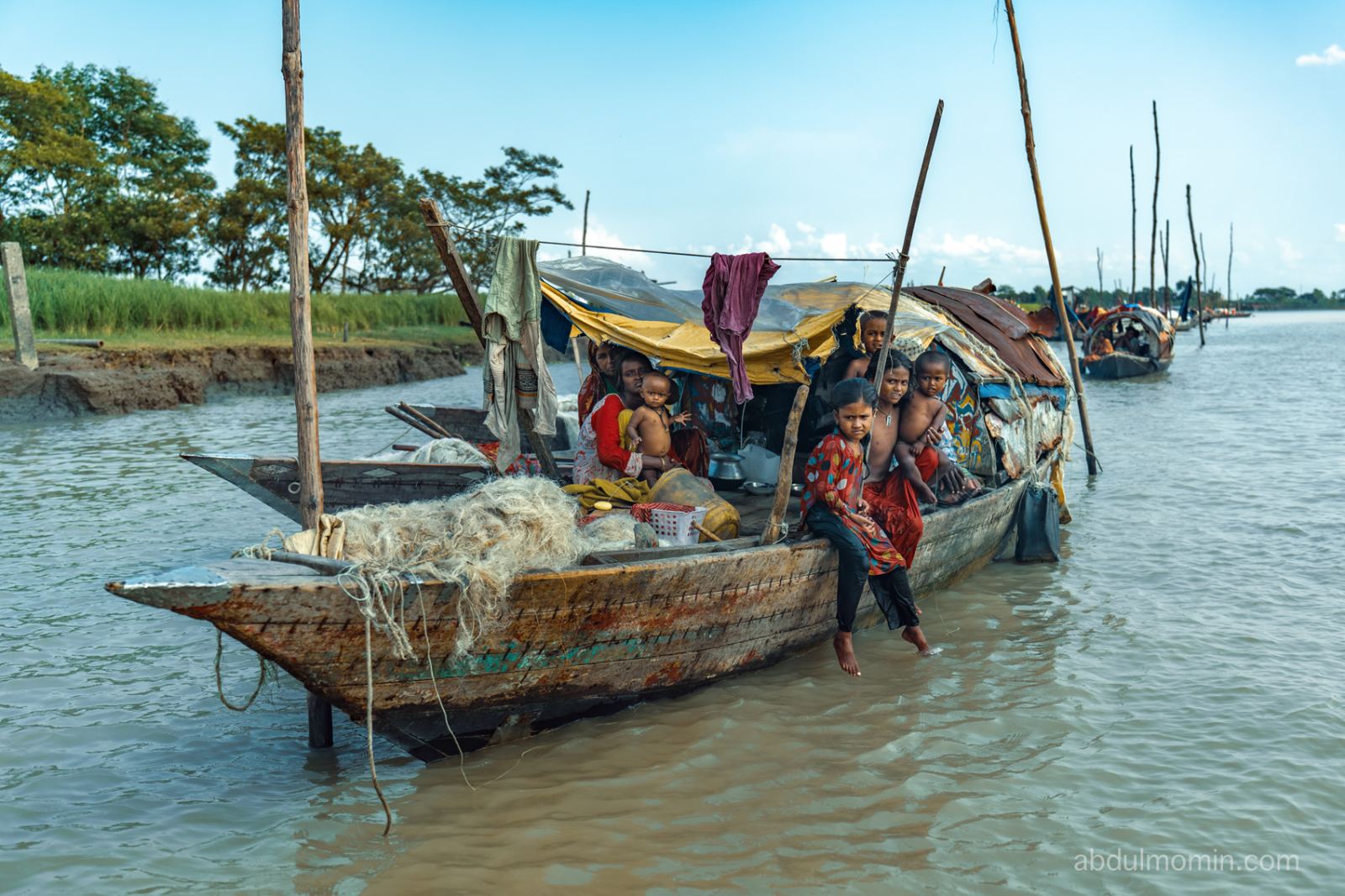 Floating Gypsy Life in Barisal, Living on Boats
