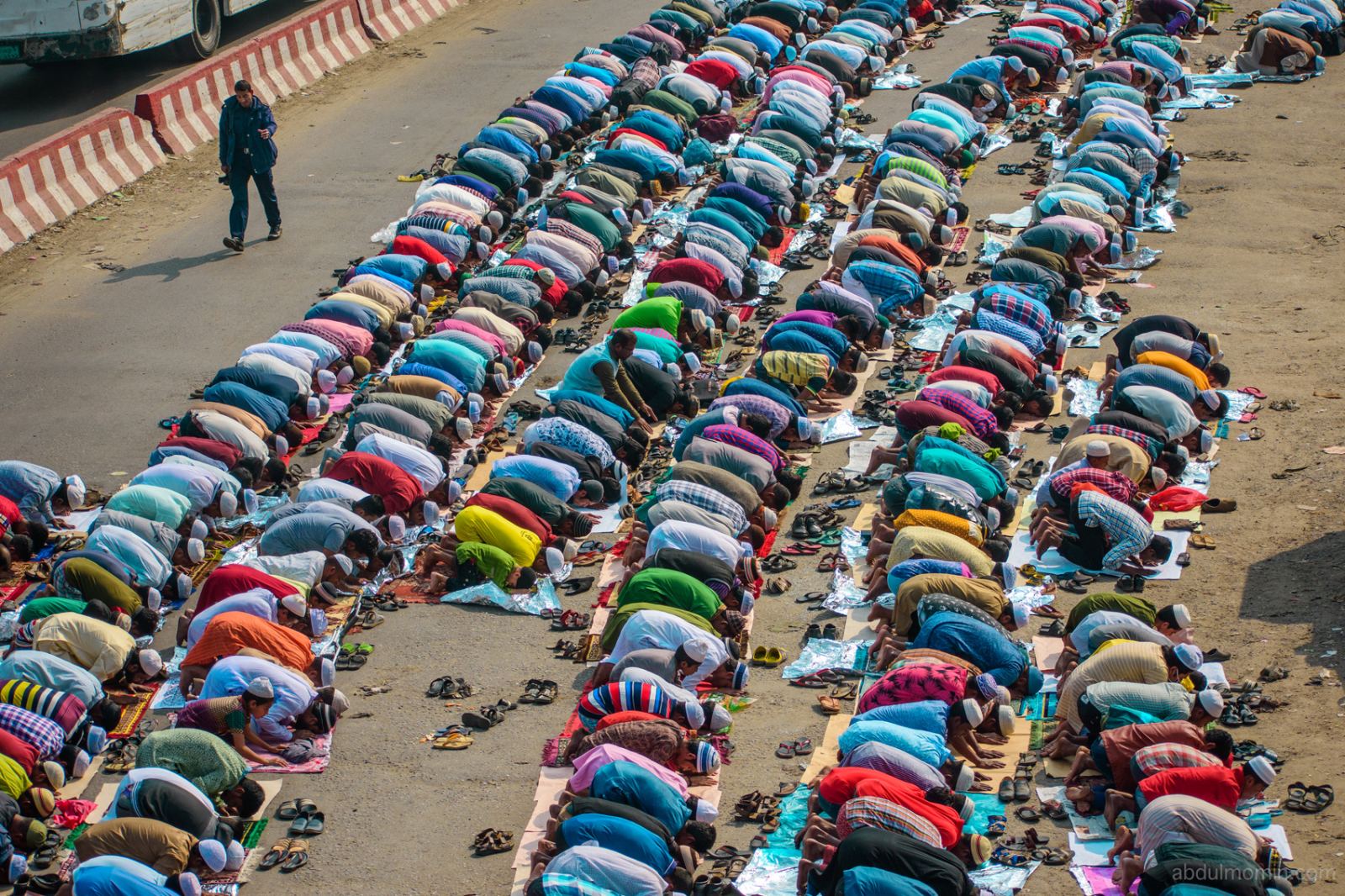 Dhaka Muslim Congregation on Street