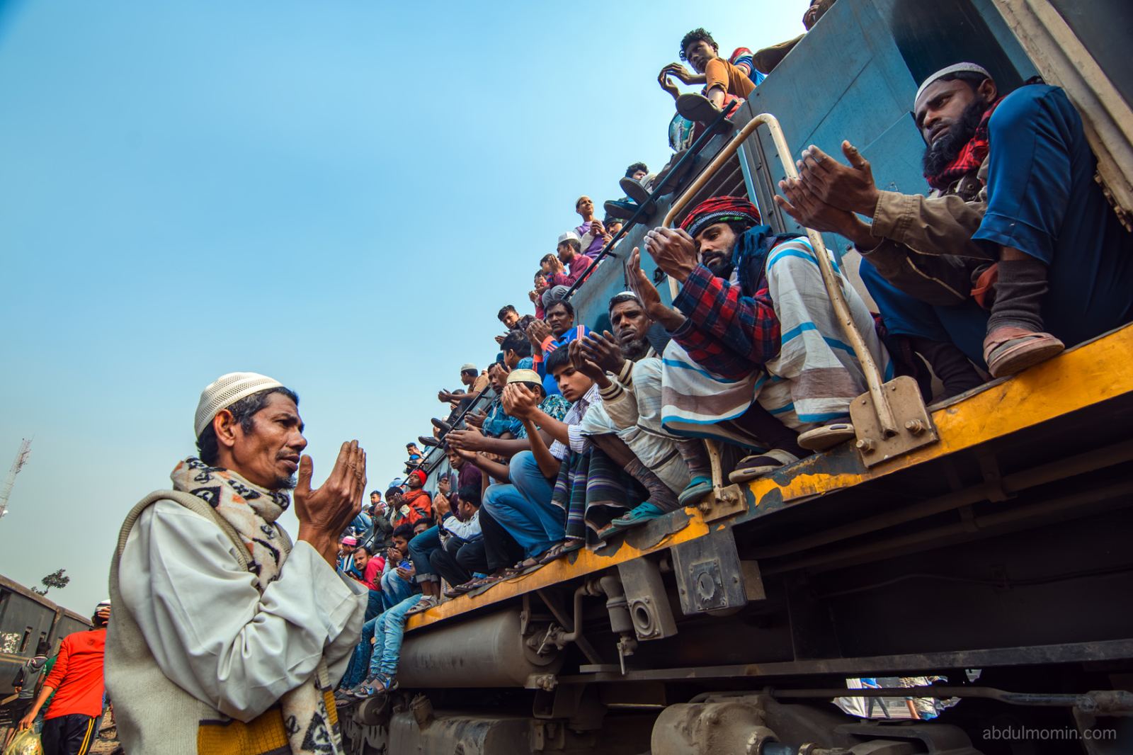 Dhaka Muslim Congregation Final Prayer and Train Rush