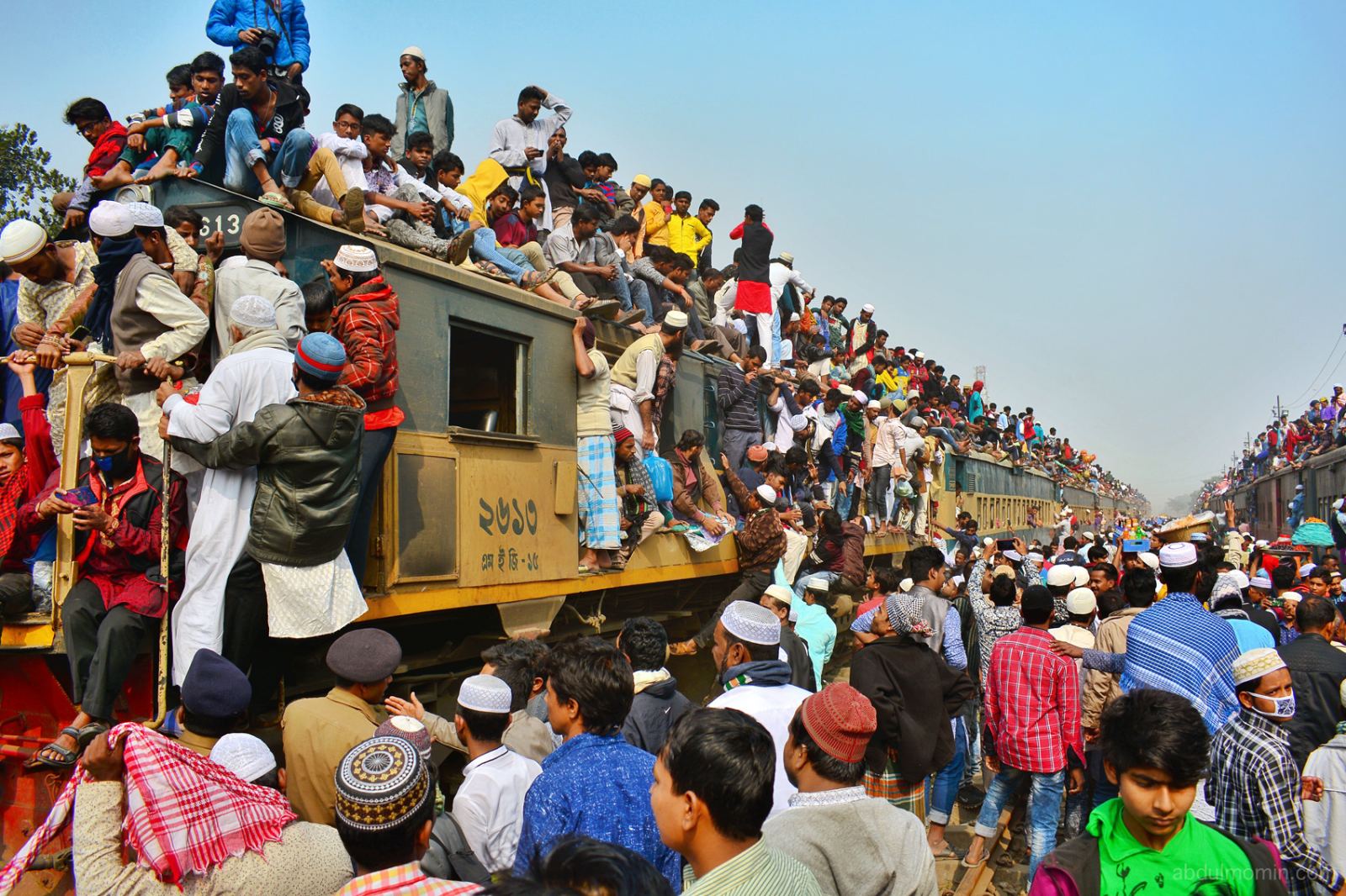 Dhaka Muslim Congregation Final Prayer and Train Rush